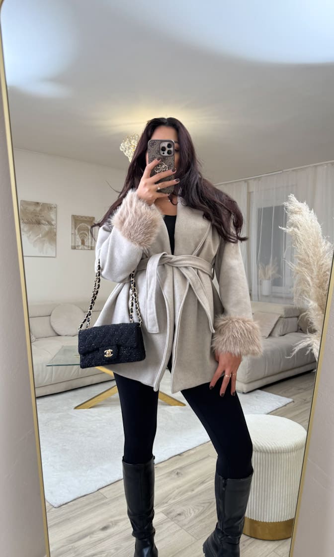 Taupe
