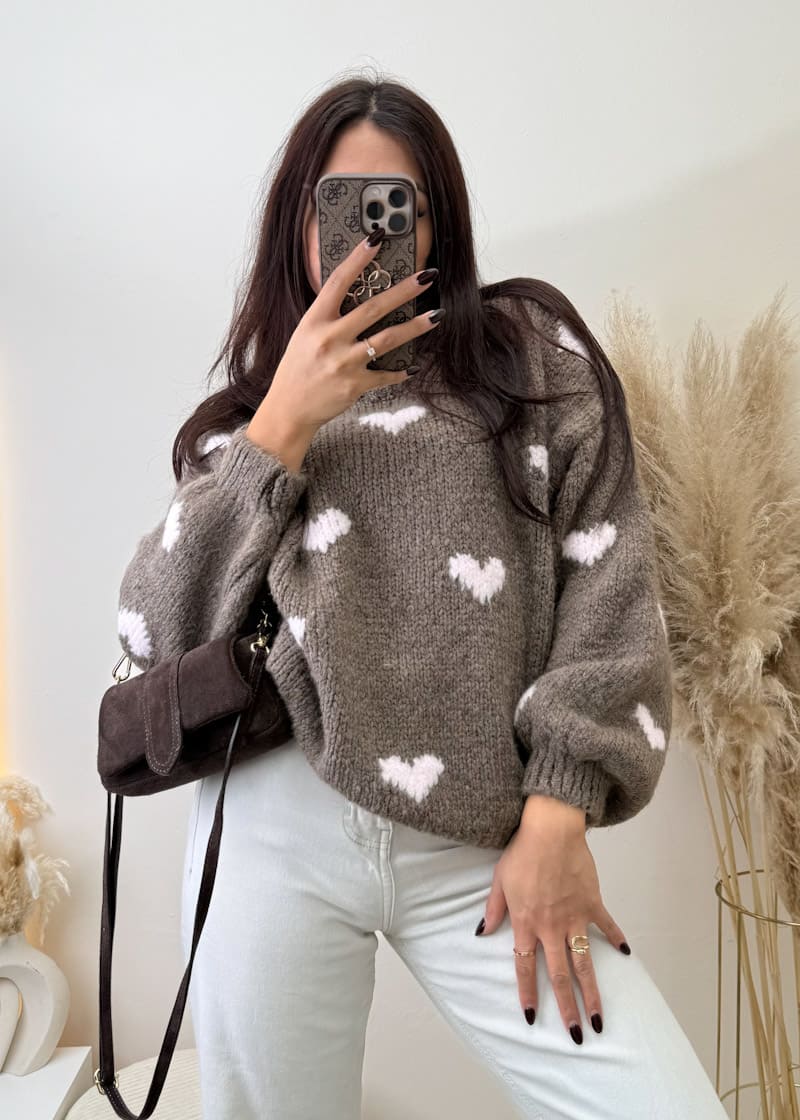 Oversize Pullover mit Herzen Hellbraun