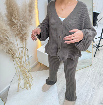 Taupe