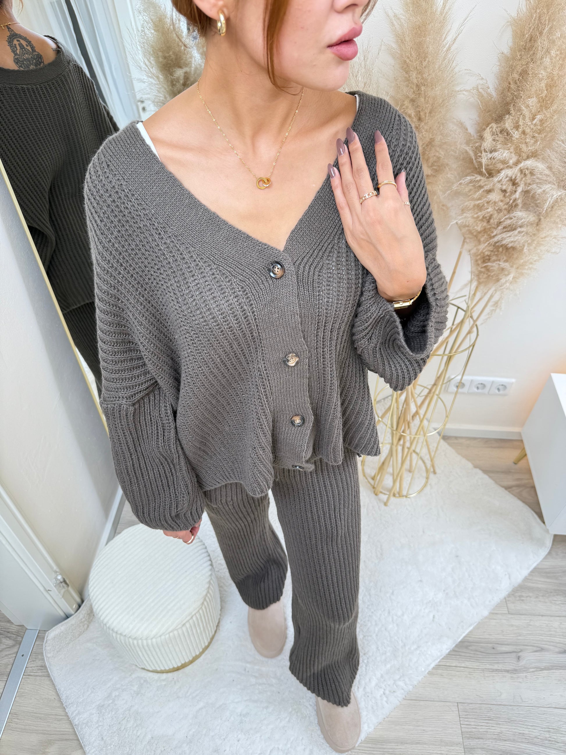 Taupe