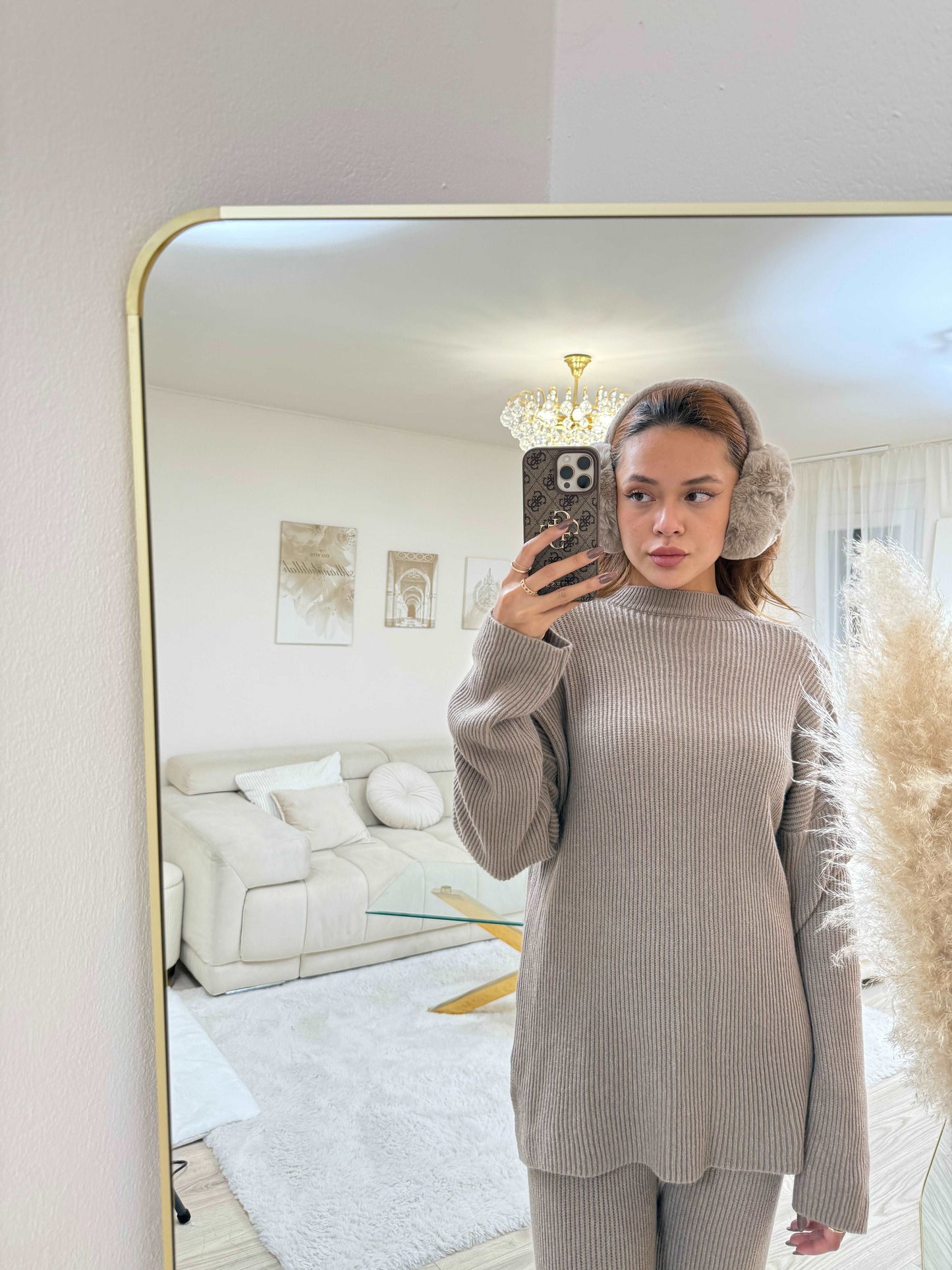 Taupe