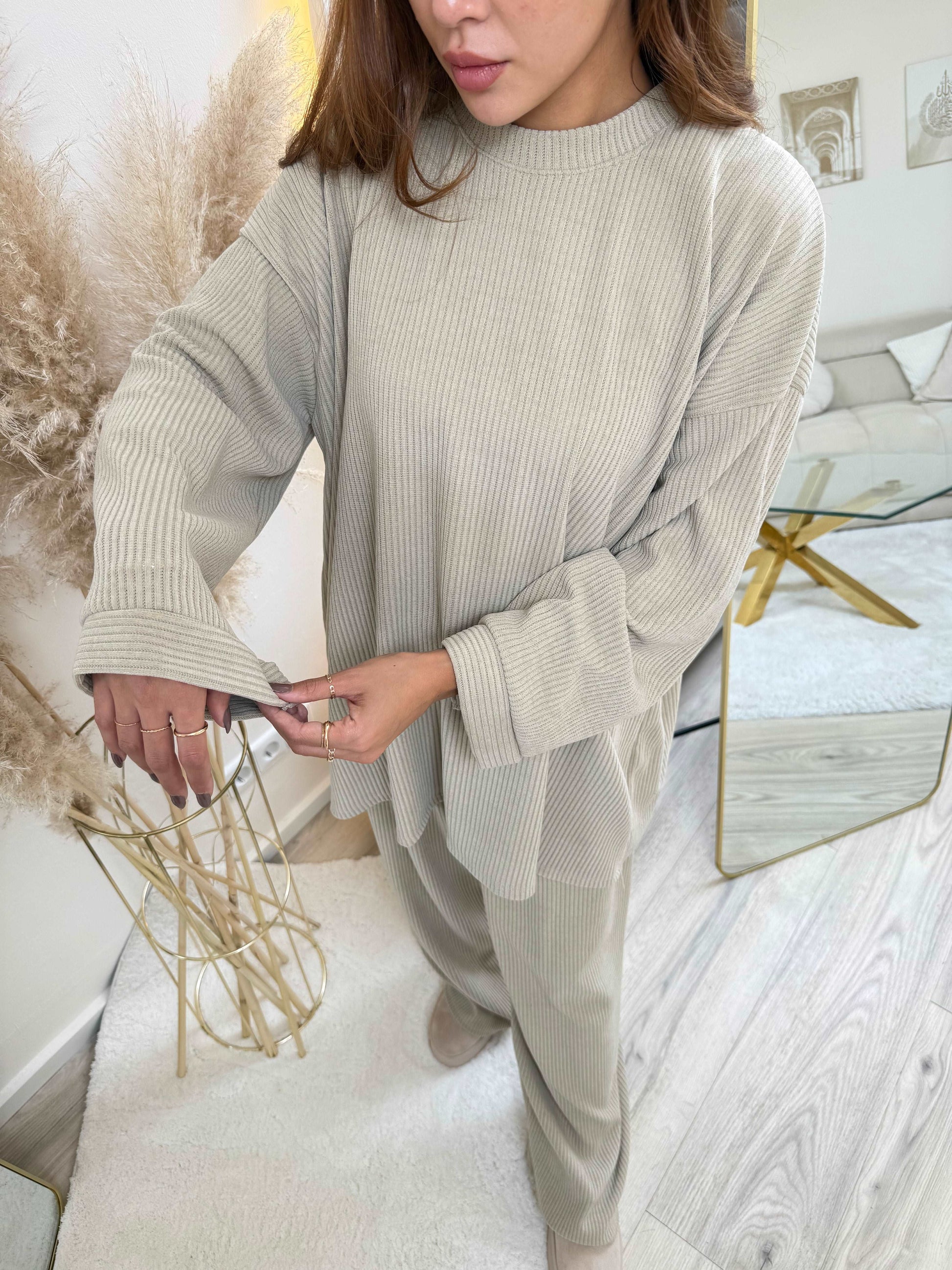Taupe