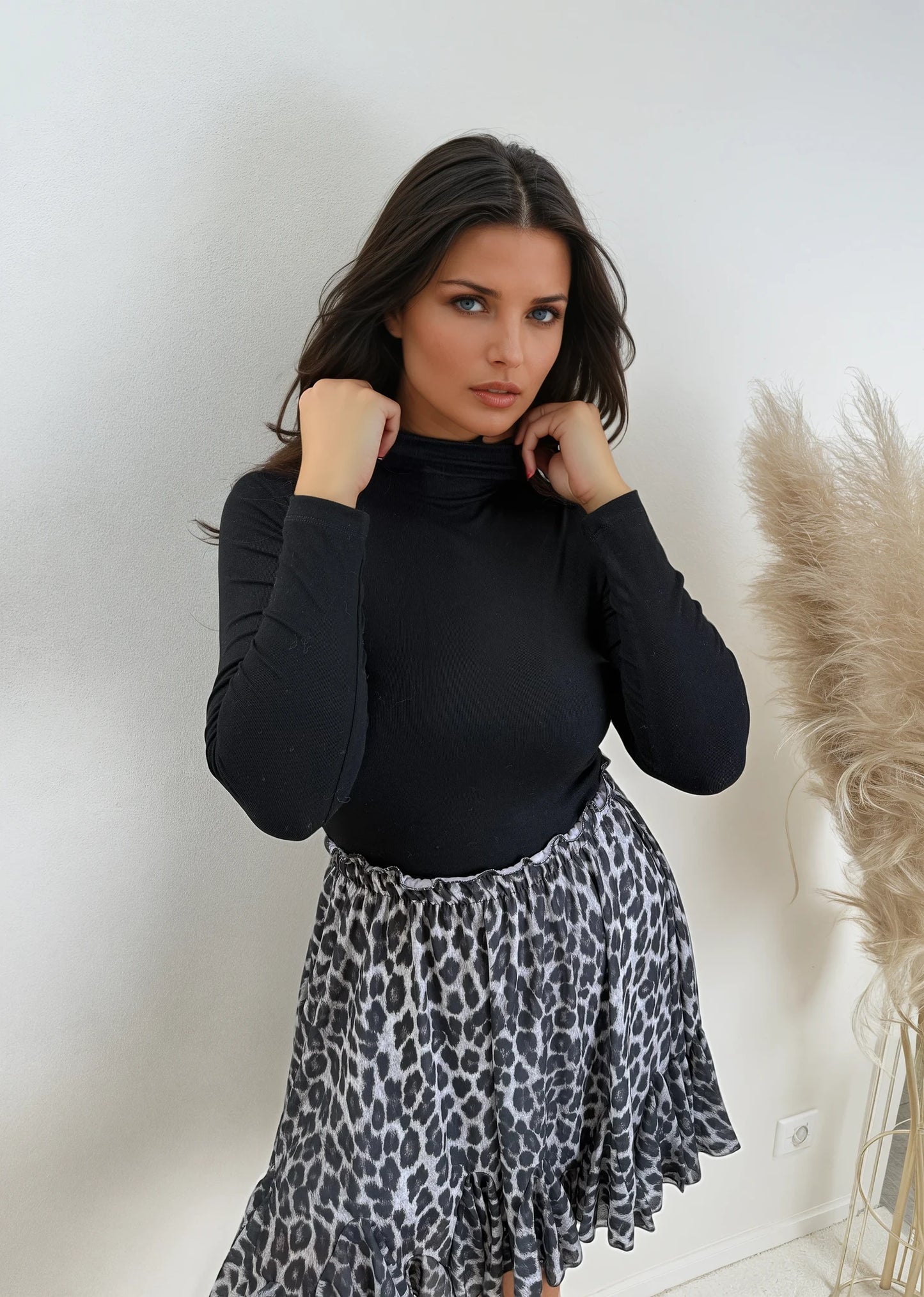 Rüschenrock Leo Grau