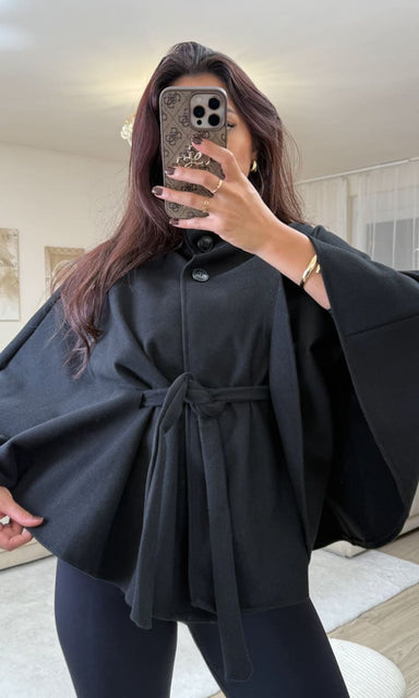 Kurzer Poncho Schwarz