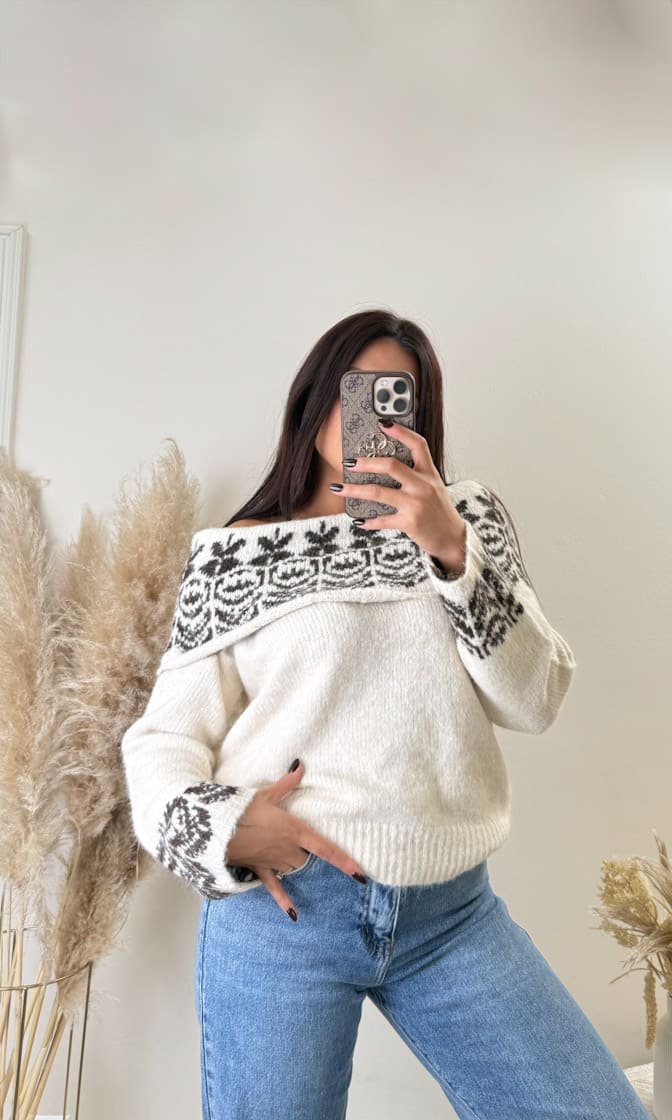 OFF Shoulder Pullover