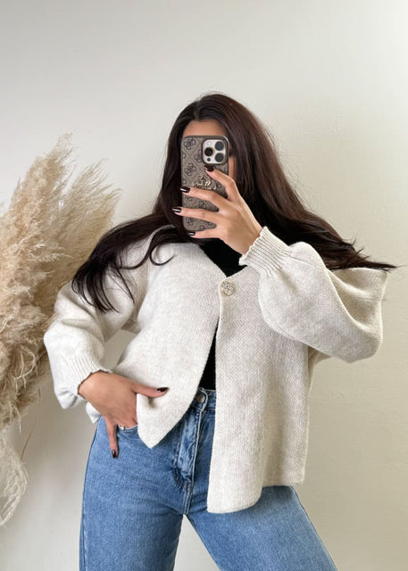 Knopf Cardigan Beige