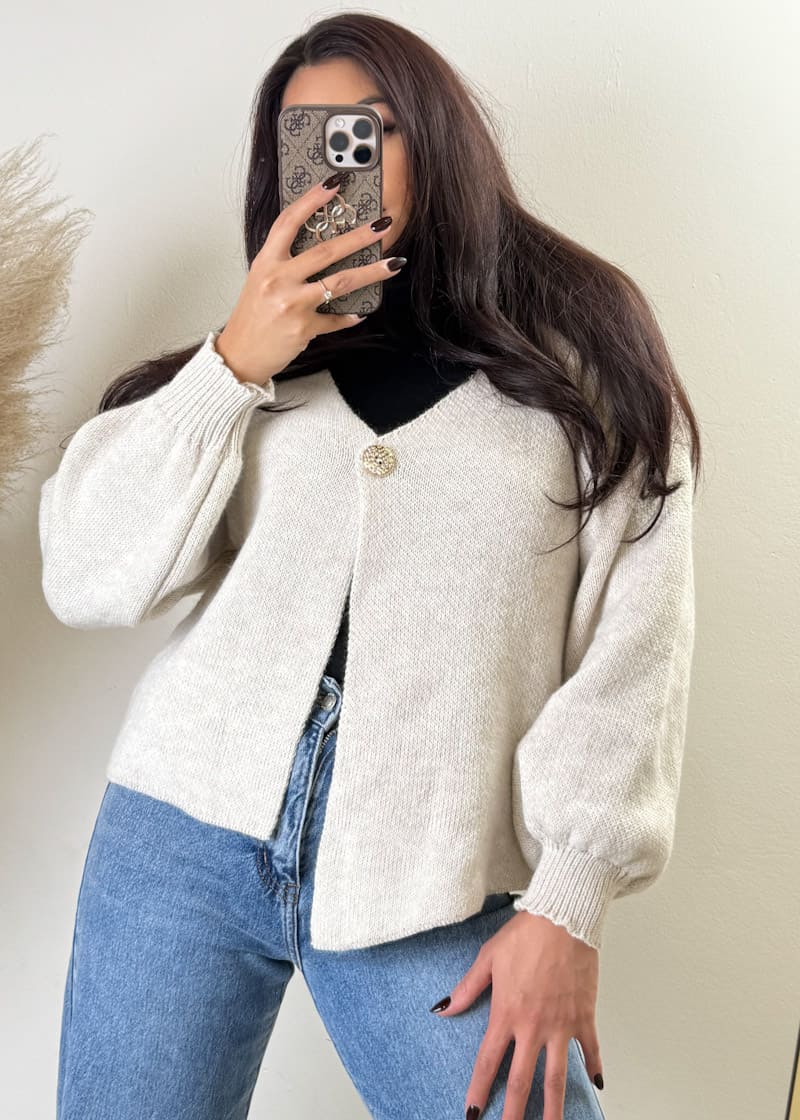 Knopf Cardigan Beige