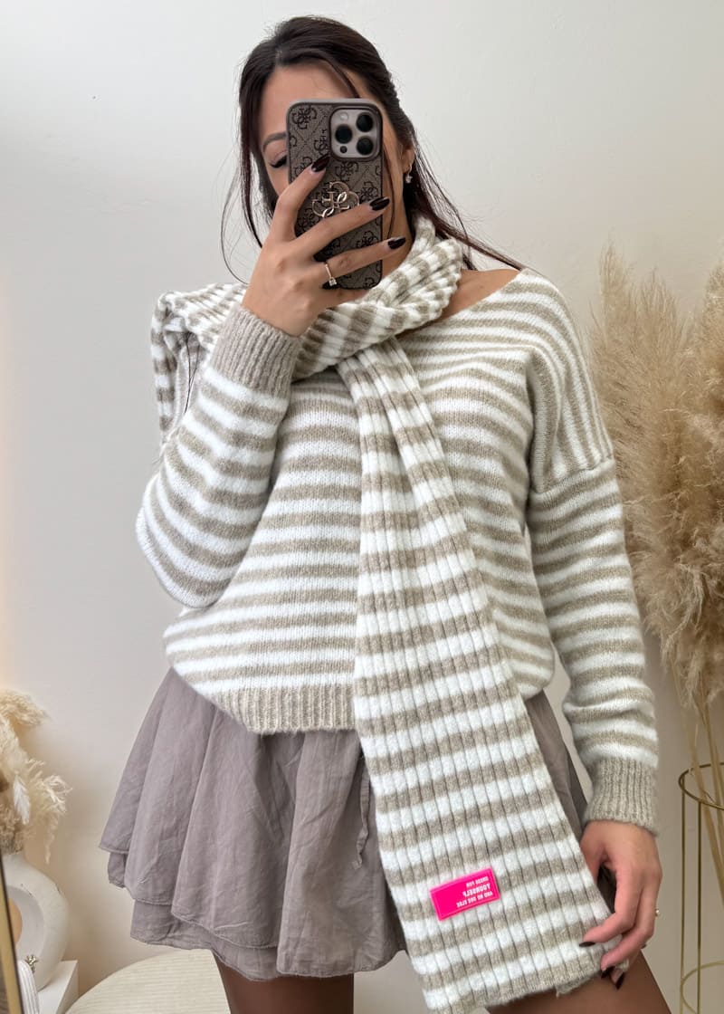 Streifen Pullover mit Schal Beige