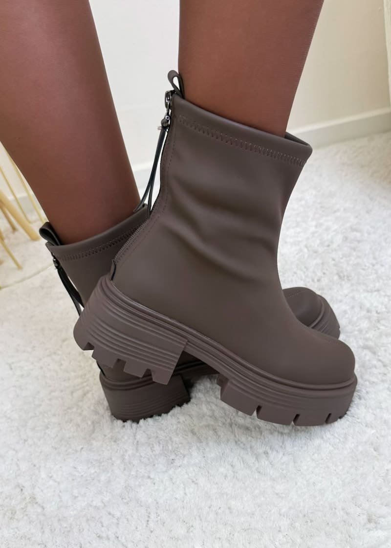 Stiefelette Braun