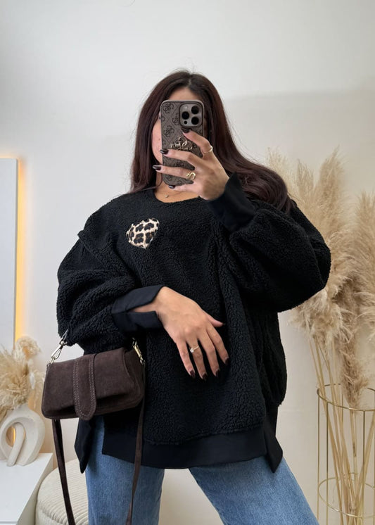 Teddyfell Oversize Sweatshirt Leoherz Schwarz