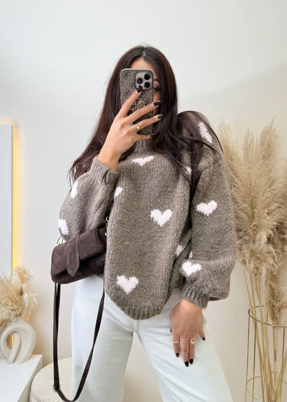 Oversize Pullover mit Herzen Hellbraun