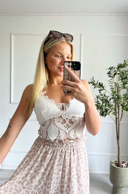 Spitzen Oberteil mit Bindegürtel Weiß